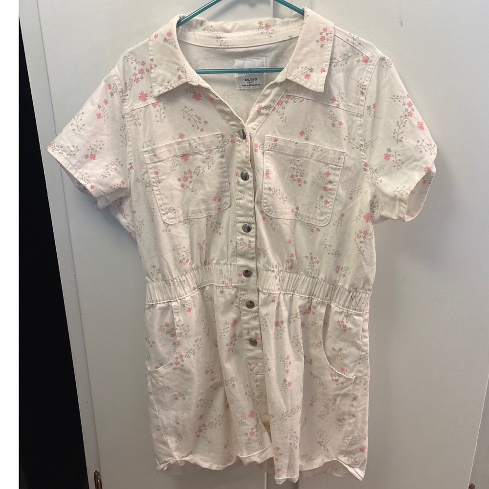 Celebrity Pink Women XXL White Floral Button Front Romper Short Sleeve Pockets